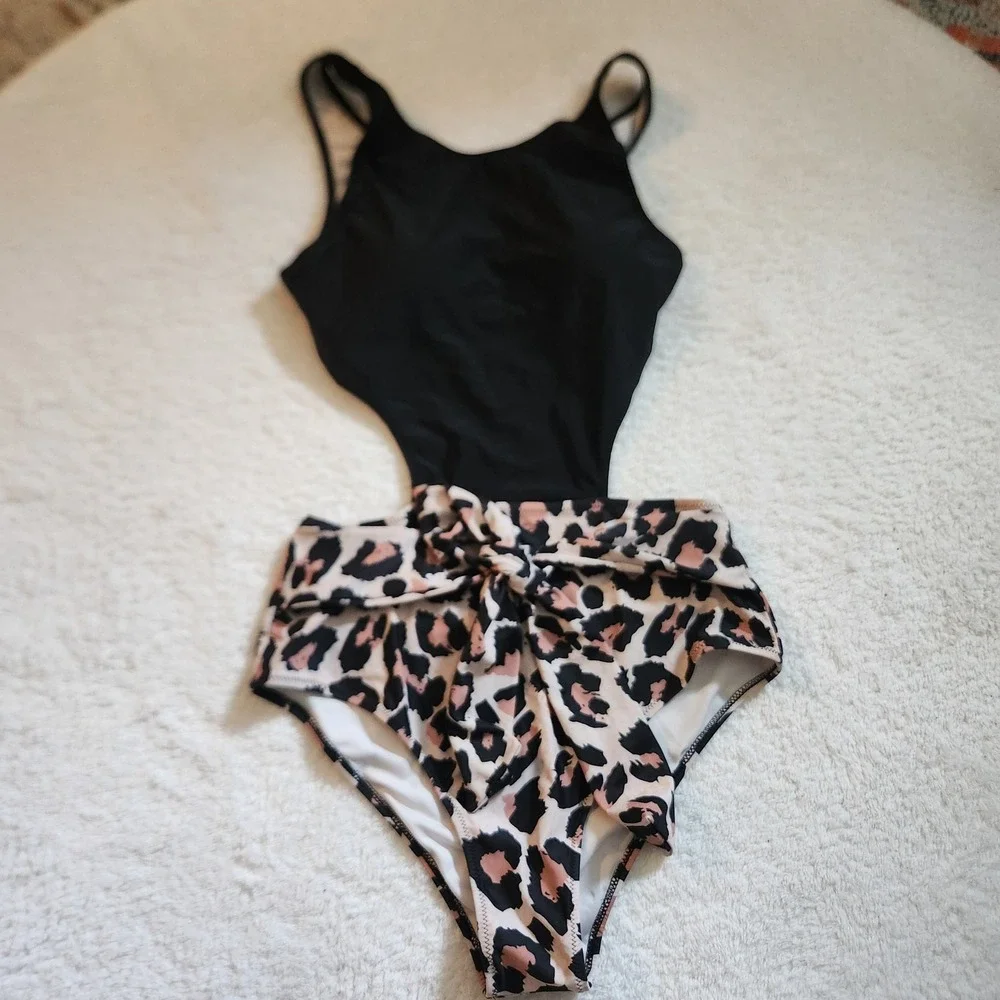 Unbranded Black and Animal Print Backless Swimsuit Women's Size Medium